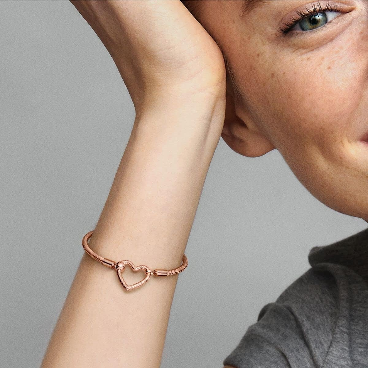 image:imagePANDORA Moments Heart Closure Snake Chain Bracelet Made With 14K Rose GoldPlated Unique Metal Blend Jewelry for Women Includes Gift Box210 Centimeters